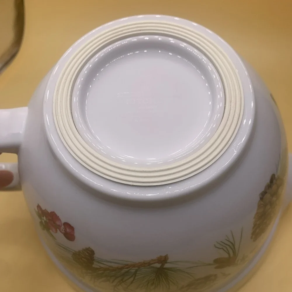 New Stonewall Kitchen Batter Bowl Mix Pour Spout Melamine Non-Slip Base Pines